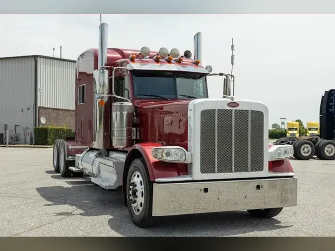 2020 PETERBILT 389