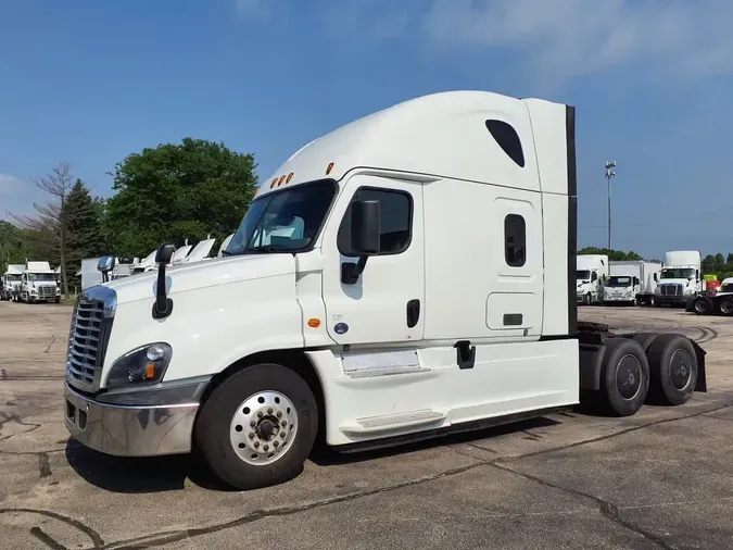2019 FREIGHTLINER CASCADIA 125be0d4b19e6996fd710d971542bdaae82