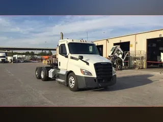 2021 Freightliner Cascadia 126