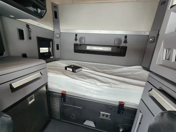 2025 MACK ANTHEMbe0e9756ac0ff082cba95b110a67555c