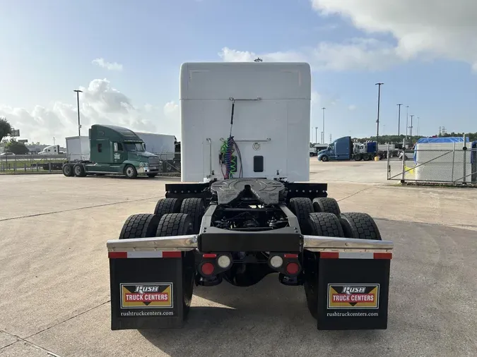 2021 Peterbilt 567