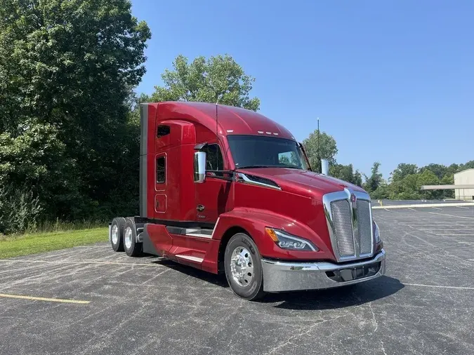 2025 Kenworth T680