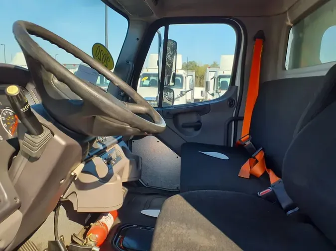 2020 FREIGHTLINER/MERCEDES M2 106