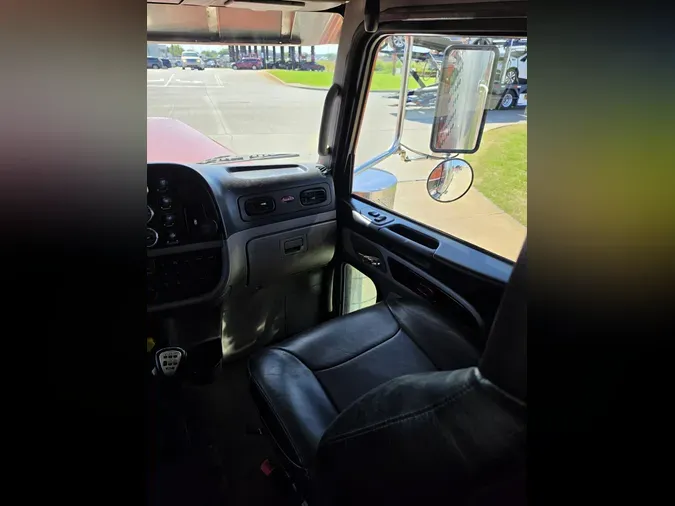 2016 Peterbilt 389