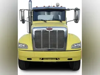 2020 Peterbilt 348