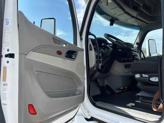 2021 Peterbilt 579