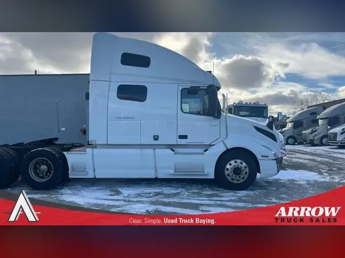 2021 VOLVO VNL760