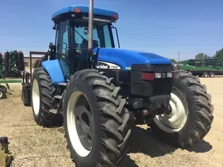 2004 NEW HOLLAND TV145