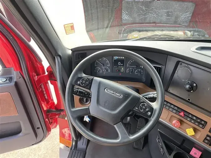 2019 FREIGHTLINER CASCADIA