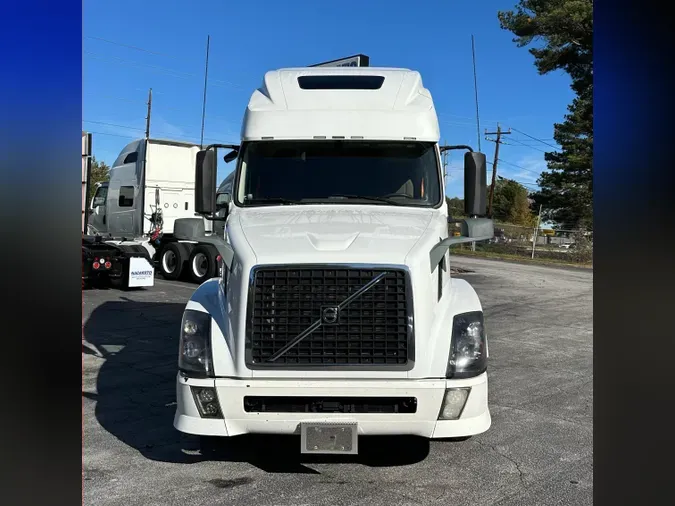 2018 VOLVO VNL64T670