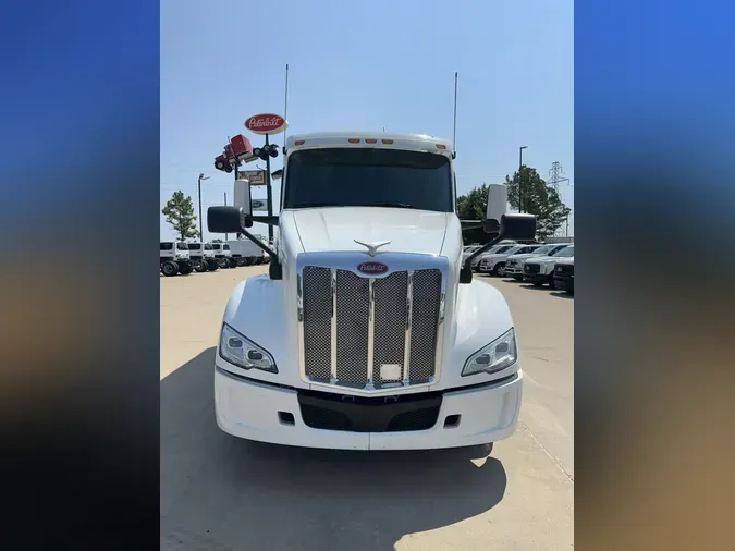 2022 Peterbilt 579be20b7ec1f2d86406bf718da5d3ae54e