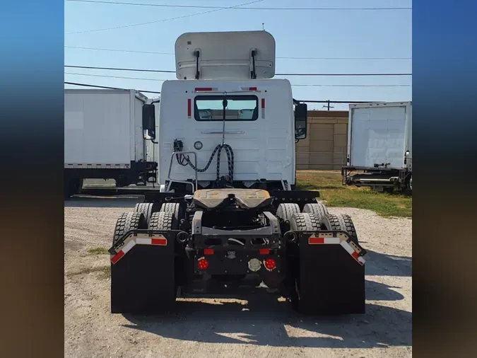 2019 VOLVO VNL64T-300