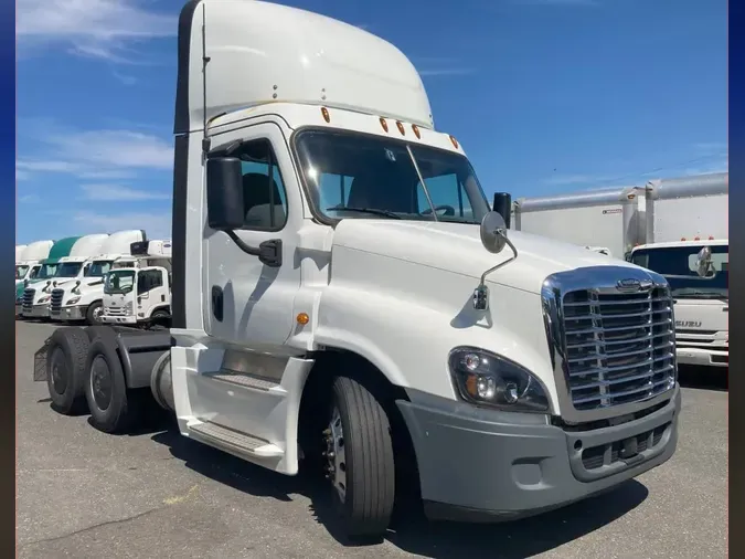 2020 FREIGHTLINER CASCADIA 125