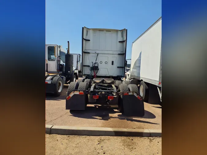 2019 NAVISTAR INTERNATIONAL LT625 SLPR CAB