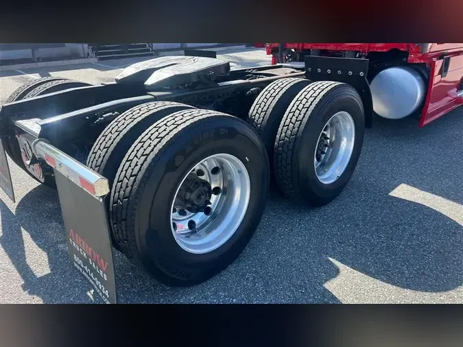 2022 FREIGHTLINER CA126