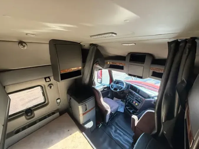 2020 INTERNATIONAL LT625