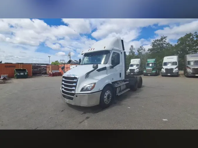 2019 Freightliner Cascadia 126