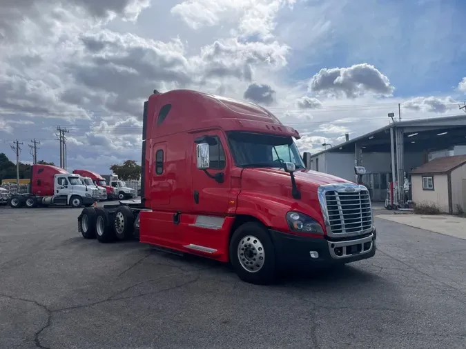 2019 FREIGHTLINER/MERCEDES CASCADIA 125