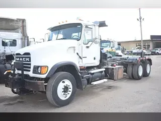 2006 MACK GRANITE CV713