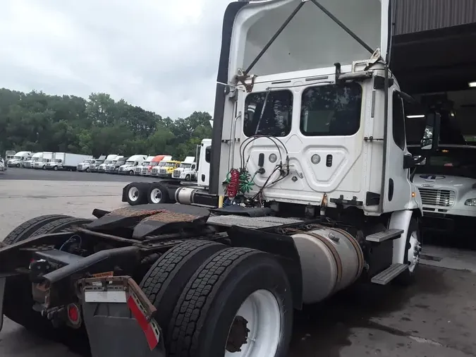 2017 FREIGHTLINER CASCADIA 113