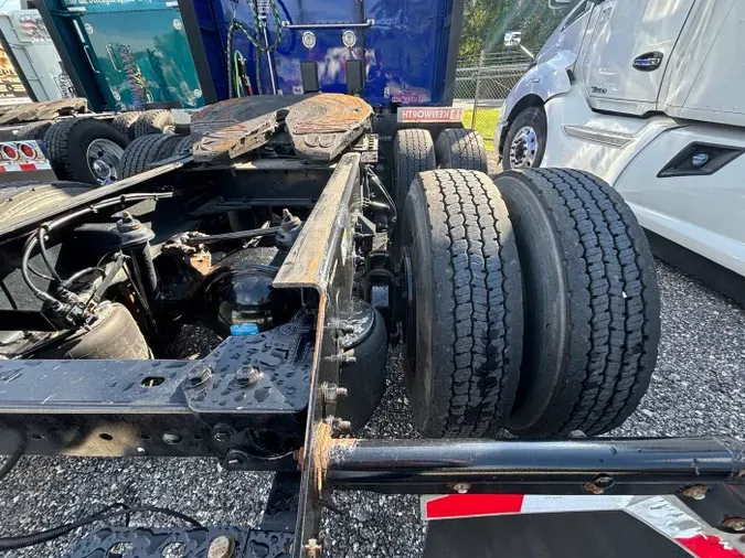 2022 Kenworth T680be37a3ea2988cc7187fdd1273762ec22