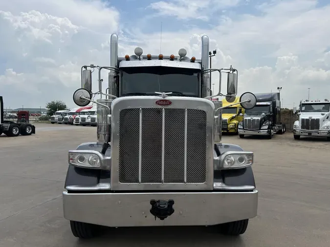 2020 Peterbilt 389