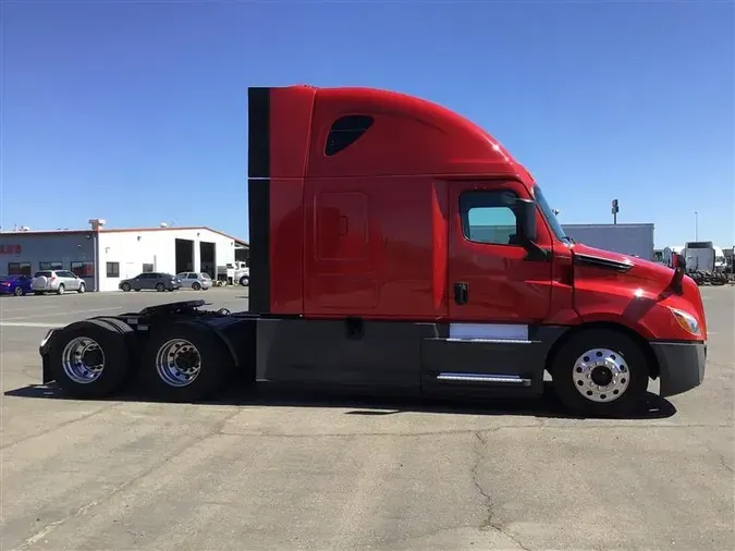 2020 FREIGHTLINER CASCADIA