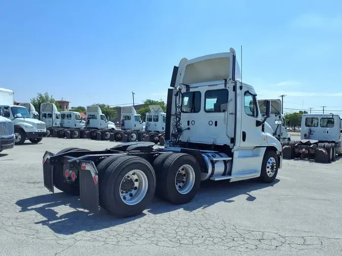 2018 FREIGHTLINER CASCADIA 125