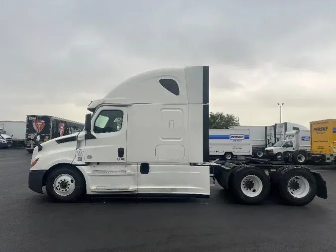 2020 Freightliner T12664ST