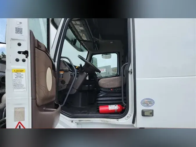 2018 VOLVO VNL670