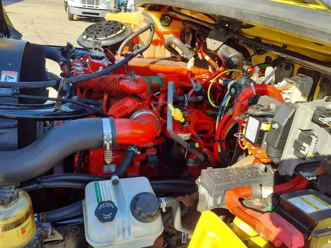 2016 FREIGHTLINER/MERCEDES M2 106