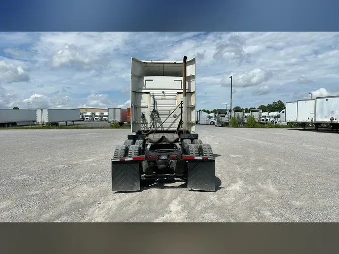 2016 Volvo VNL 740