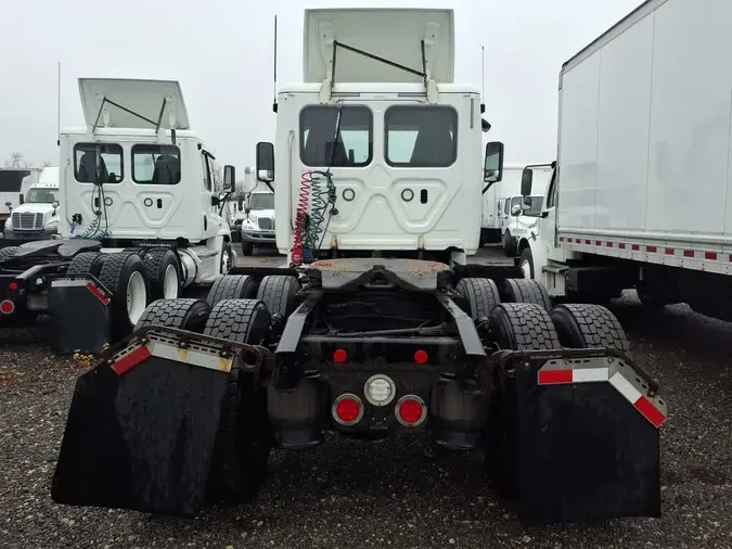 2019 FREIGHTLINER/MERCEDES CASCADIA 125be4bbede54fe914931f0197f90fb7de0