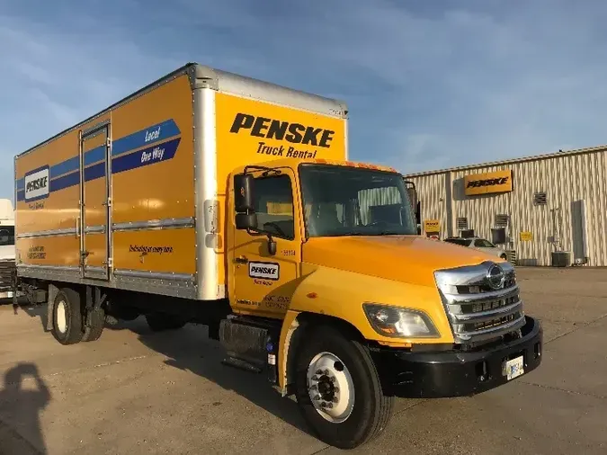 2017 HINO TRUCK 268be4cb4b5d187e93e758d3a99ef7077b5
