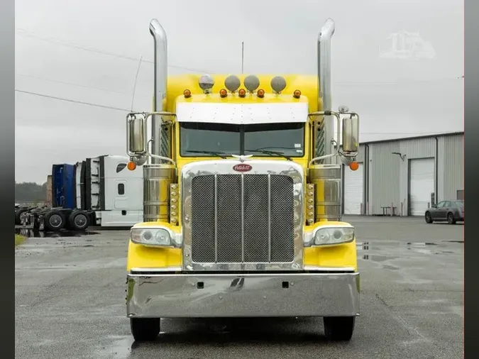 2020 PETERBILT 389