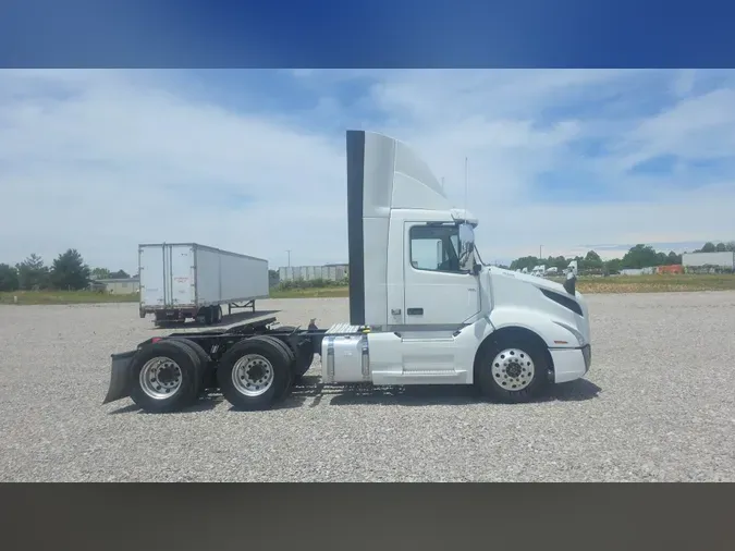 2020 Volvo VNL300