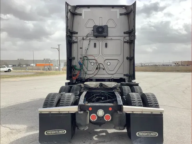 2021 Freightliner Cascadia