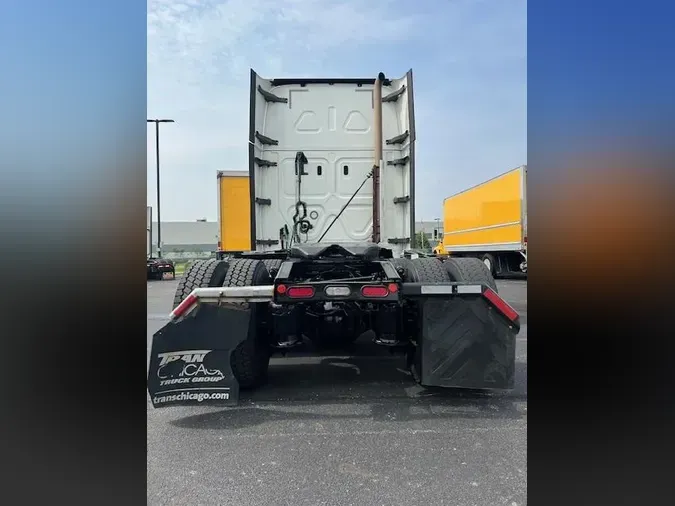 2020 Freightliner Cascadia