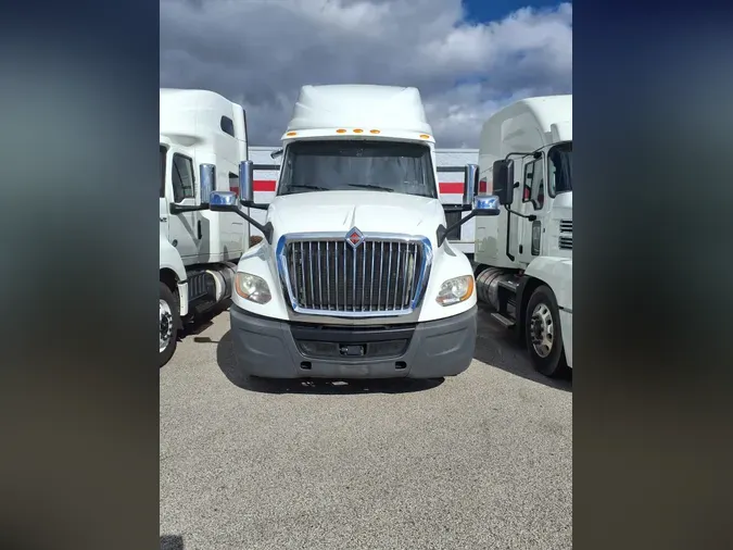 2019 NAVISTAR INTERNATIONAL LT625 SLPR CAB