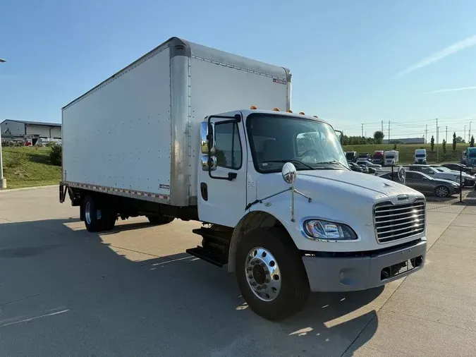 2019 Freightliner M2 106