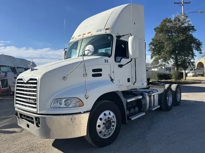 2017 MACK PINNACLE CXU613