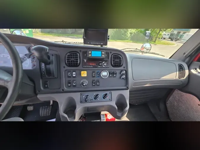 2020 FREIGHTLINER/MERCEDES M2 106