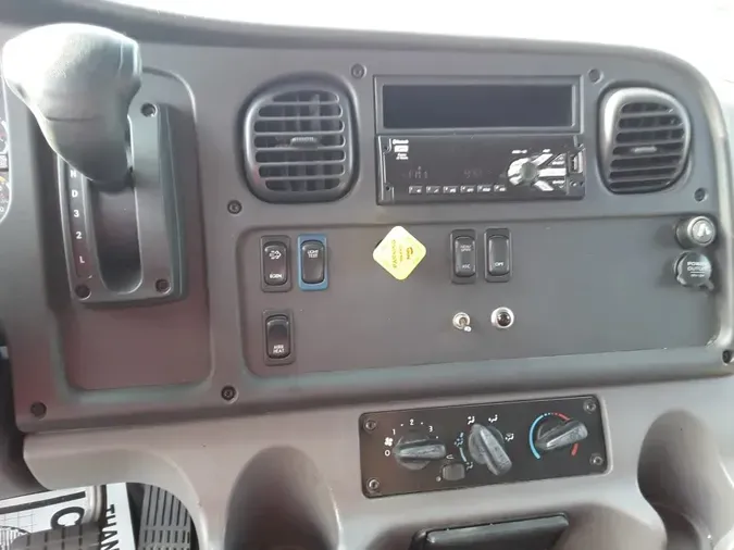 2019 FREIGHTLINER/MERCEDES M2 106