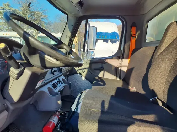 2020 FREIGHTLINER/MERCEDES M2 106be67cf9b16406e86884388057c6f8f9d