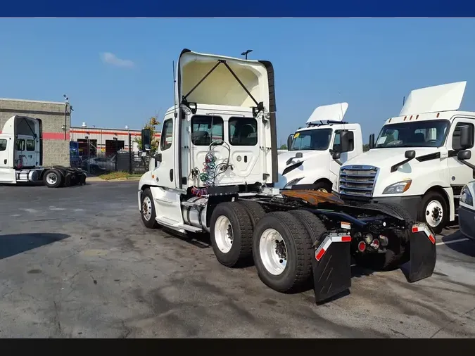 2019 FREIGHTLINER CASCADIA 125
