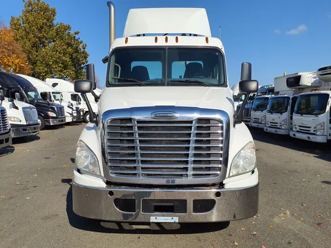 2018 FREIGHTLINER/MERCEDES CASCADIA 125