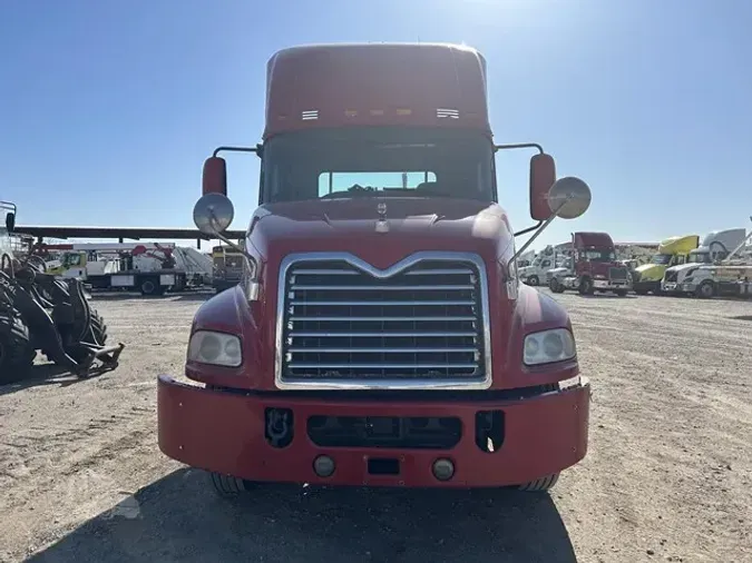 2017 MACK PINNACLE CXU613