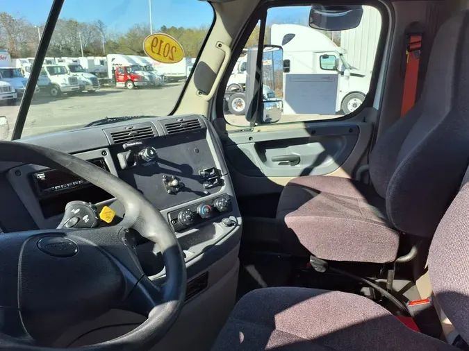 2019 FREIGHTLINER/MERCEDES CASCADIA 125