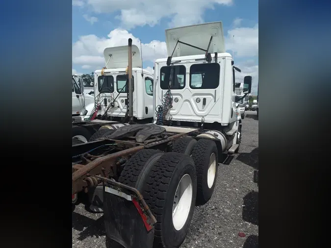 2018 FREIGHTLINER/MERCEDES CASCADIA 125