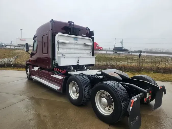 2016 Freightliner Cascadia